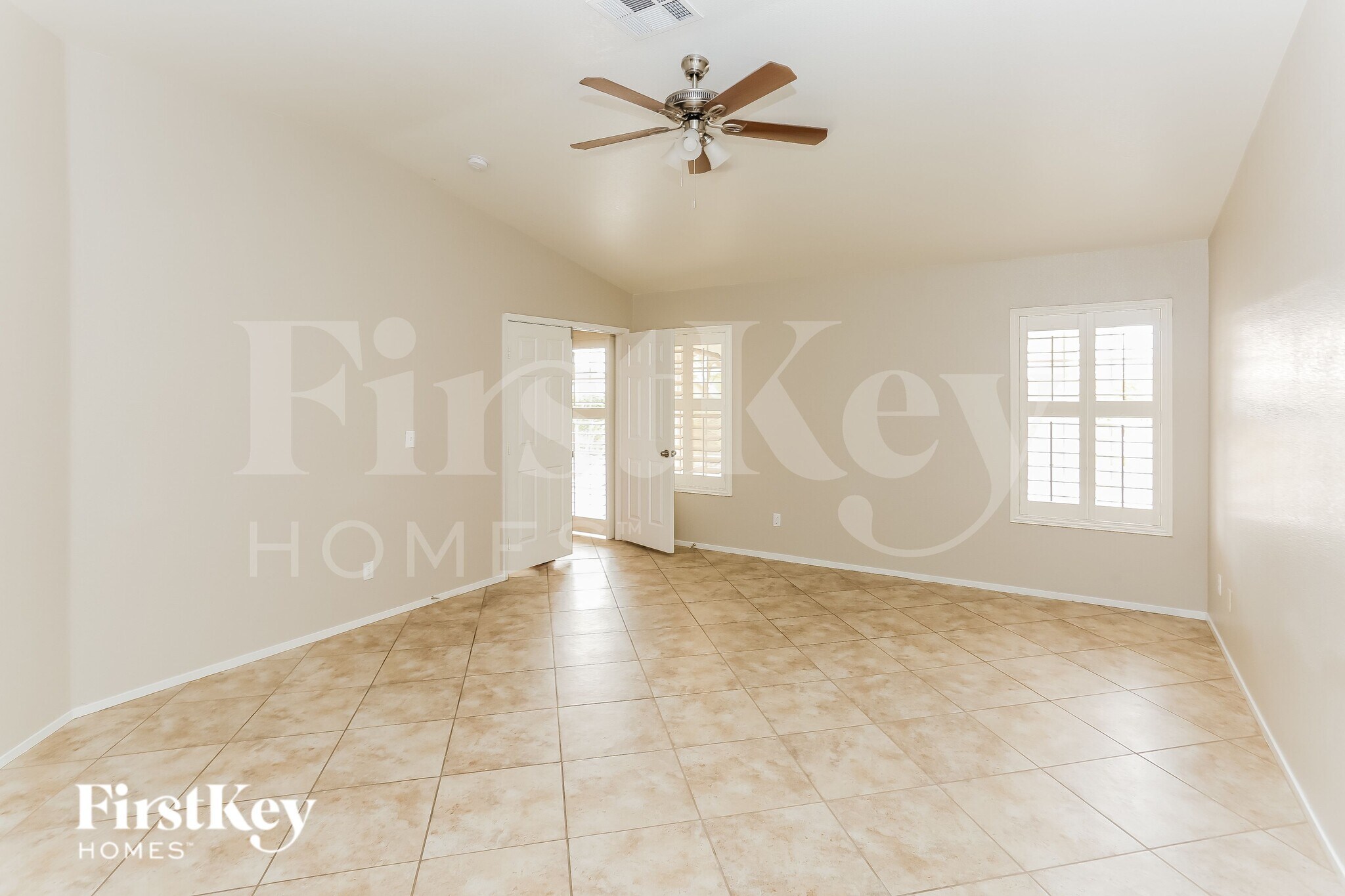 Building Photo - 4933 Glenarden Dr