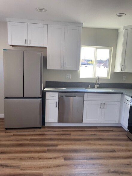 Building Photo - 6150 Costello Ave