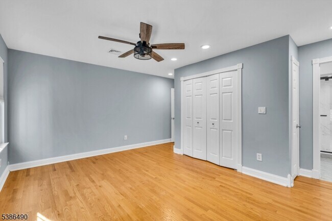 Building Photo - 7 Leahy Ct