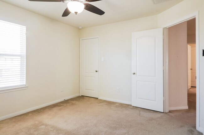 Building Photo - 16603 Live Oak Canyon Dr