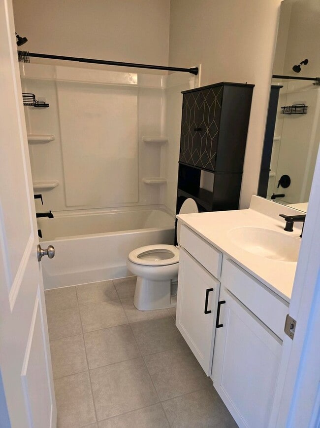 Building Photo - Exclusive 4-Bedroom Home in Hawthorne Landing with Luxury Upgrades & Spacious Amenities!