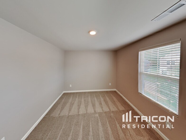 Building Photo - 4623 Sweet Bulb Ln