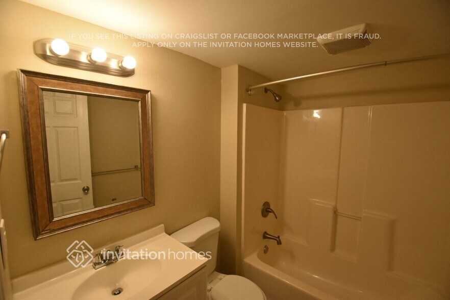 Building Photo - 4949 Lighthouse Pointe