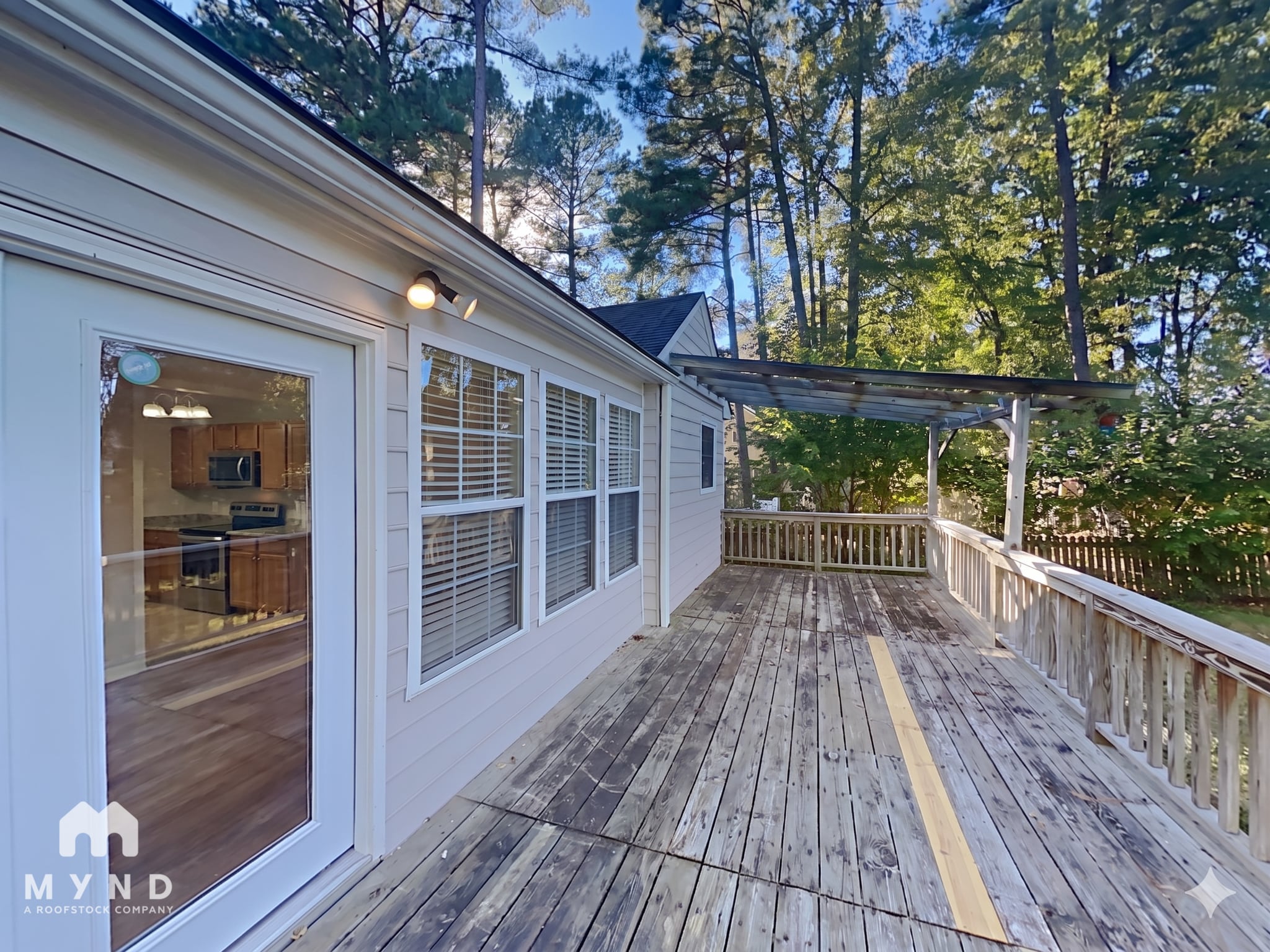 Building Photo - 4521 Aviemore Crescent