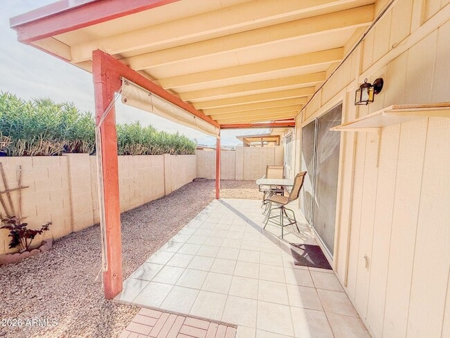 Building Photo - 2533 E Wagoner Rd