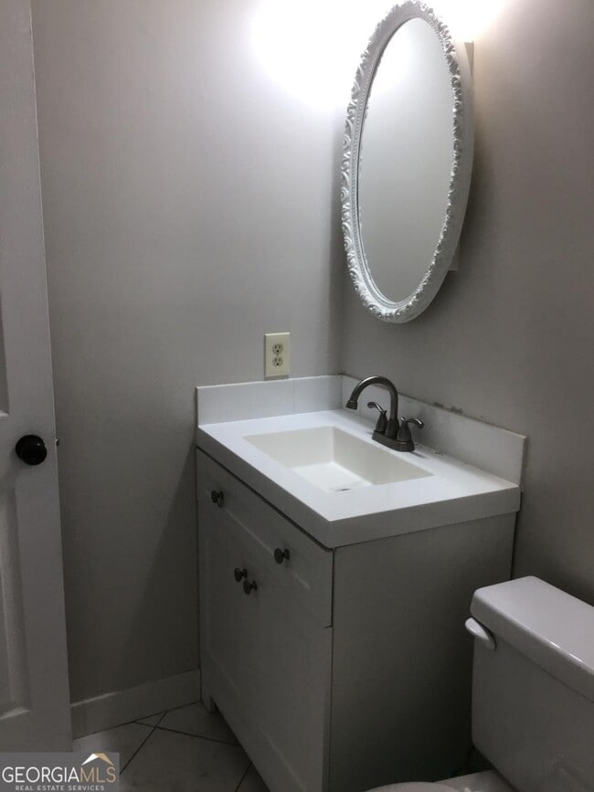 Building Photo - 6345 Peppermill Ln