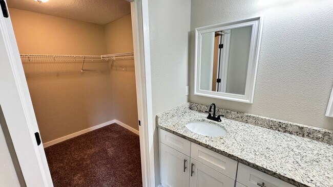 Building Photo - BRAND NEW, STUNNING 3 Bedroom, 2 Bathroom Home in Sebring!!