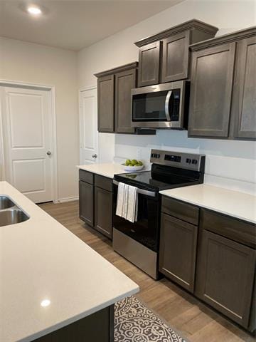 Building Photo - 920 Sunrise Ln