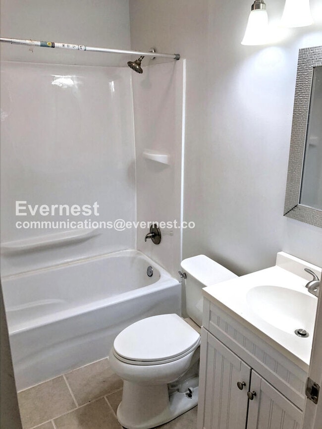 Building Photo - 540 Oglesby Bridge Rd SE