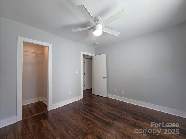 Building Photo - 3433 Draper Ave