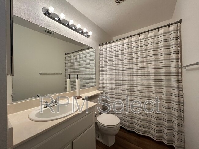Building Photo - 8085 Forest Glen Way