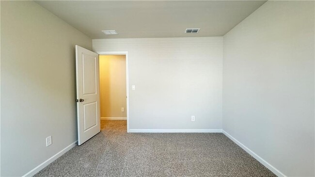 Building Photo - 694 Gabby Pt