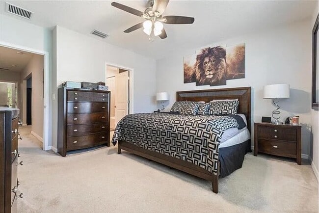 Building Photo - Beautiful Town Home For Rent in Meadow Poi...