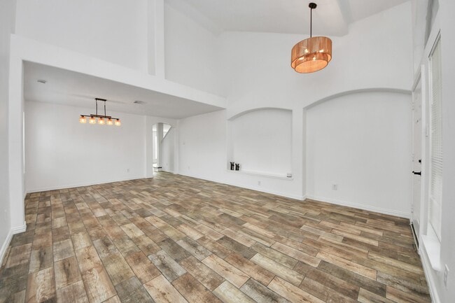 Building Photo - 322 Burris Park Dr