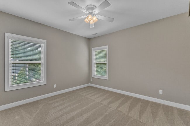 Building Photo - 8313 Henderson Rd