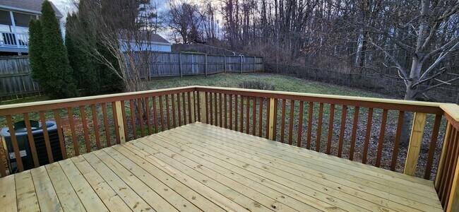 Building Photo - Available Now!! 3 to 4 Bedroom, 3 Full Bat...