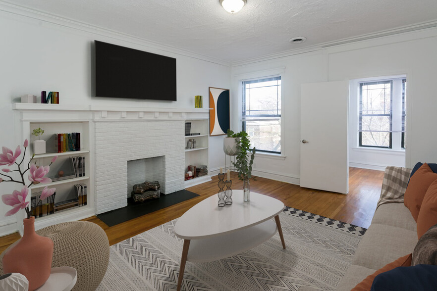 Dining/Living room - 5452 S. Ellis Avenue