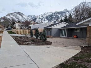 Building Photo - 3230 E 3900 S