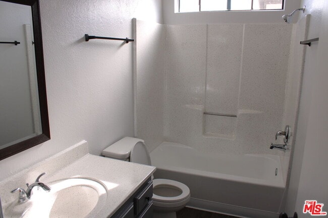 Building Photo - 12100 Birch Ave