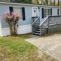 Building Photo - 103 W Pine St