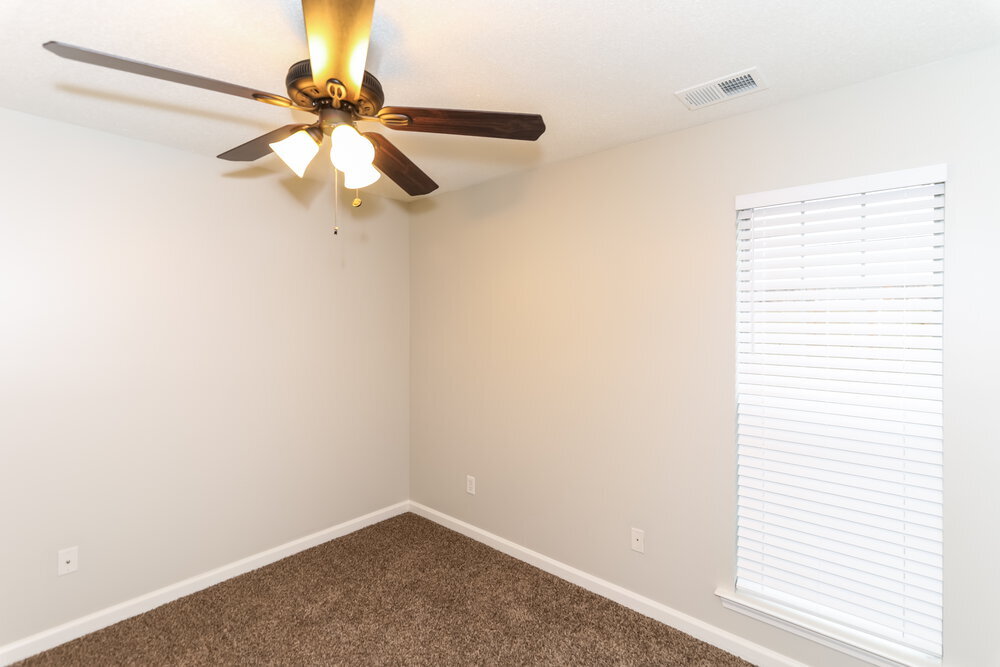 Building Photo - 10333 Cottage Oaks Dr