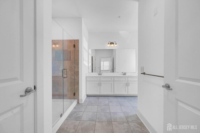 Building Photo - 617 Marion Ln