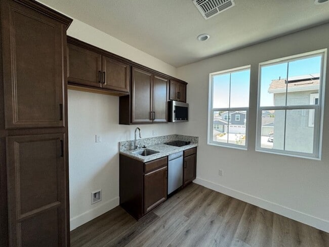 Building Photo - Brand New Studio Available Now!  1/2 off 1st Month's Rent!