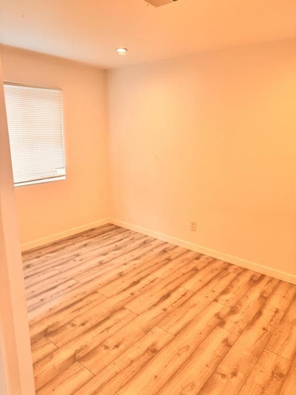 Building Photo - 5105 Bellvale Ave