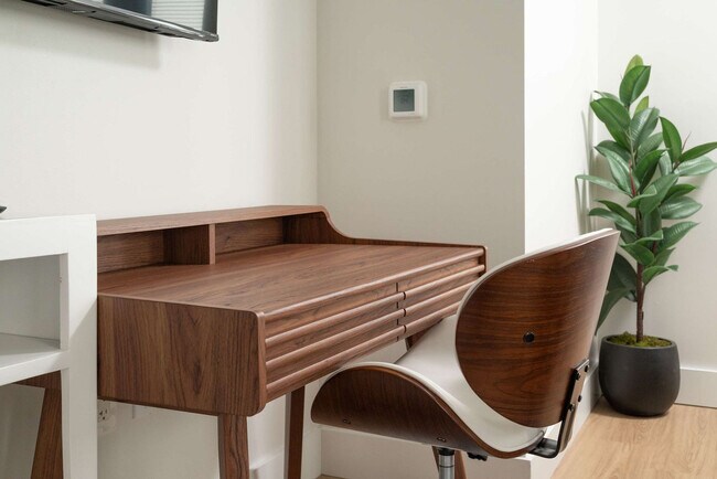 Building Photo - 677-679 Washington Street-SI ID1322145P