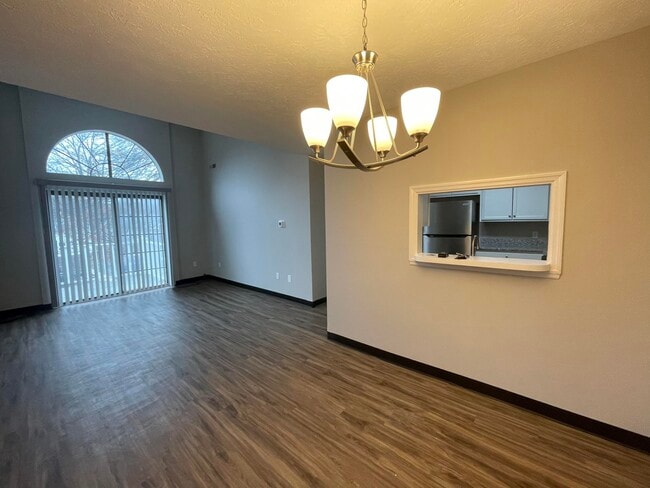Building Photo - 404 Bainbridge Ct