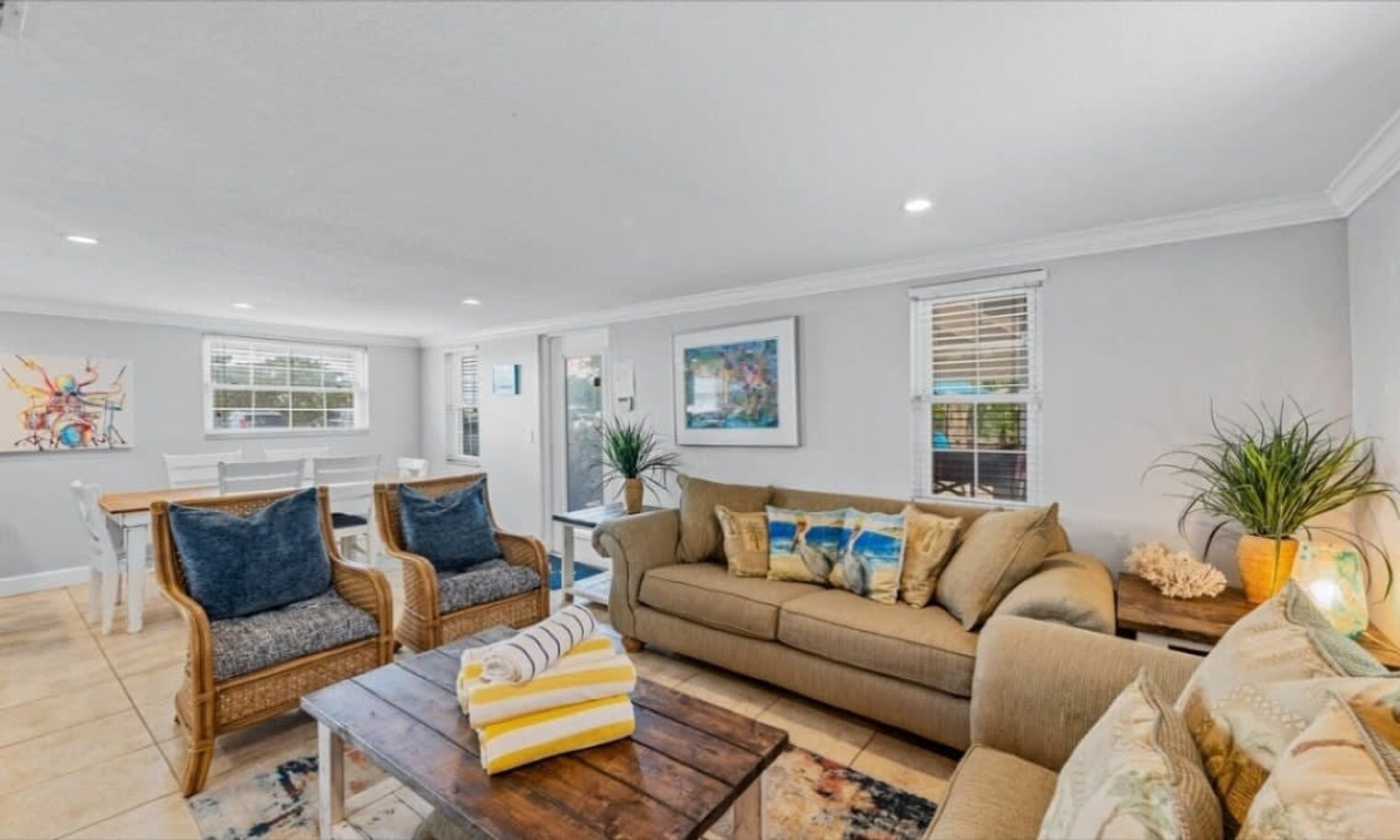 Building Photo - 100 7th St S