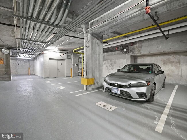 Building Photo - 820 N Pollard St