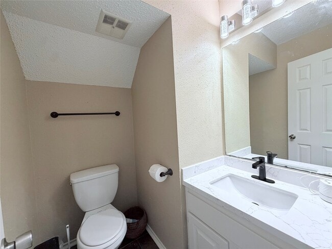 Building Photo - 7015 Puerta Vista Ln