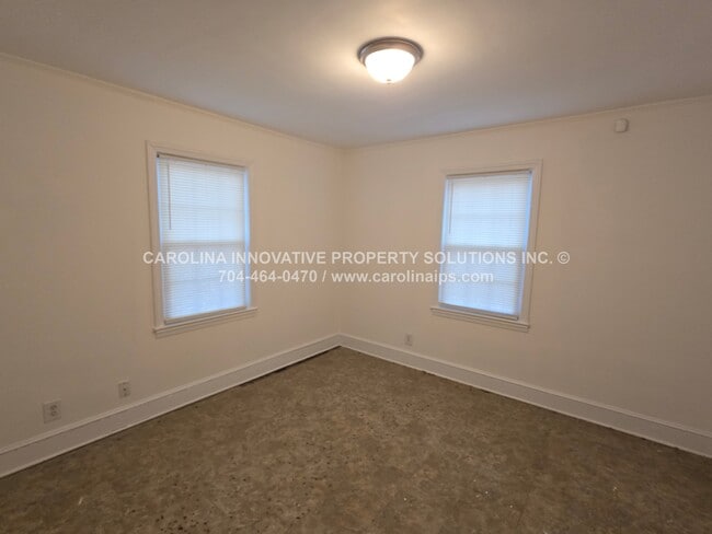 Building Photo - 2711 Beech Nut Rd