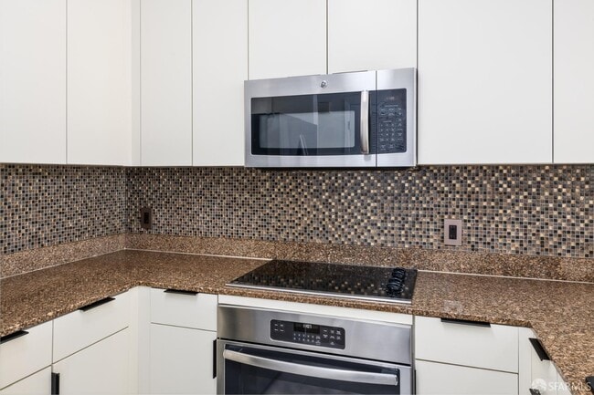 Building Photo - 246 2nd St