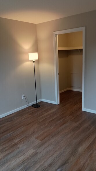Building Photo - 2256 Monarch Dr