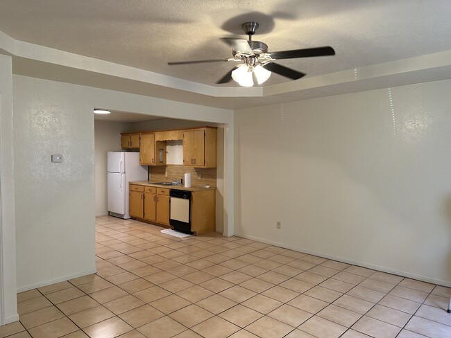 Building Photo - 5675 Stones Throw Dr