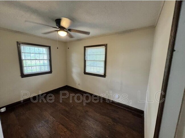Building Photo - 3529 Greinwich Blvd