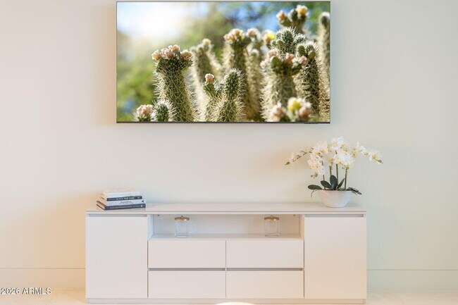 Building Photo - 6587 N Palmeraie Blvd