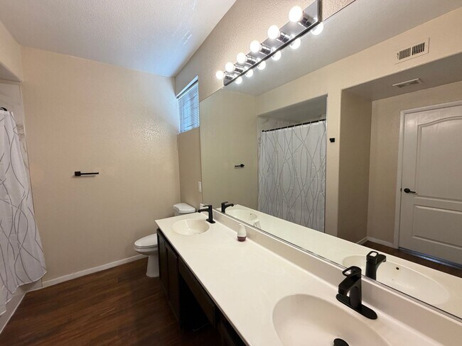 Building Photo - 7701 Himalayas Ave