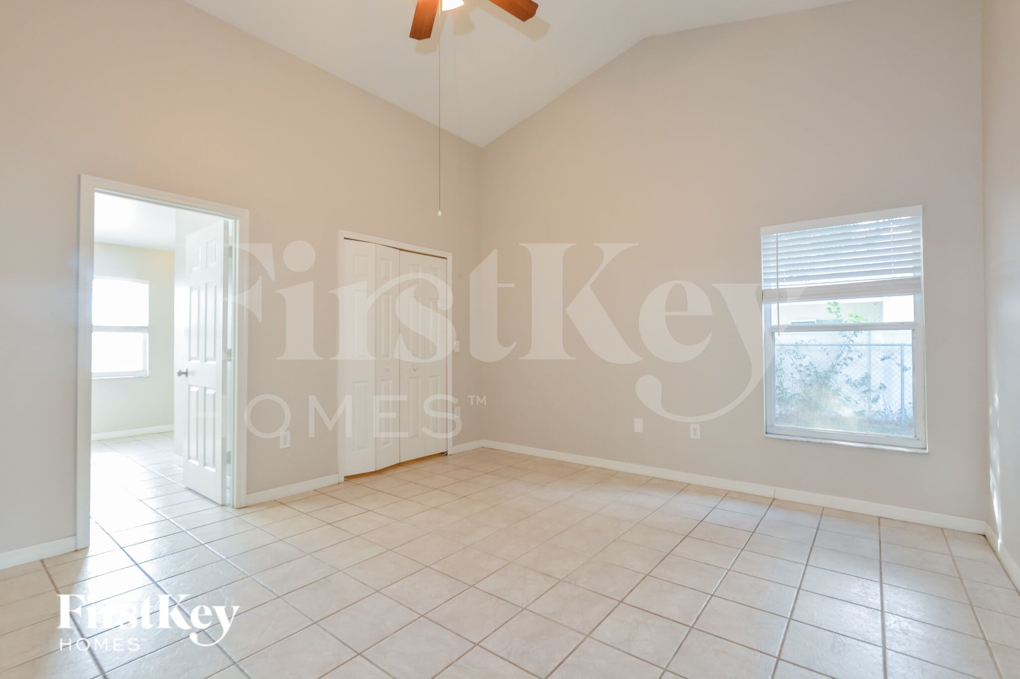 Building Photo - 521 Finch Ln