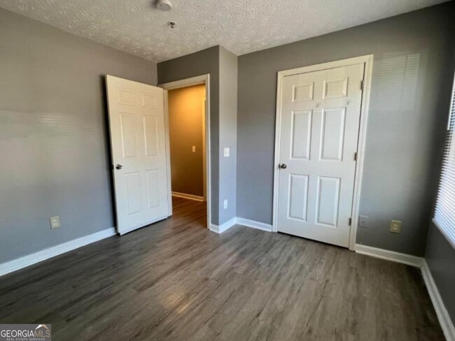 Building Photo - 13204 Fairington Dr