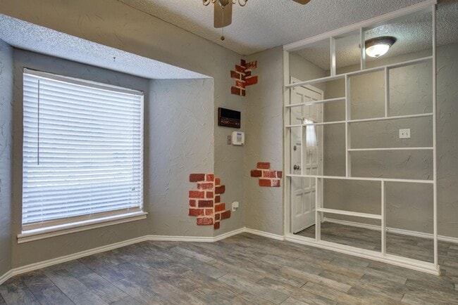 Building Photo - Pre-leasing this Beautiful 3/2/2 Home! Available JULY 1st