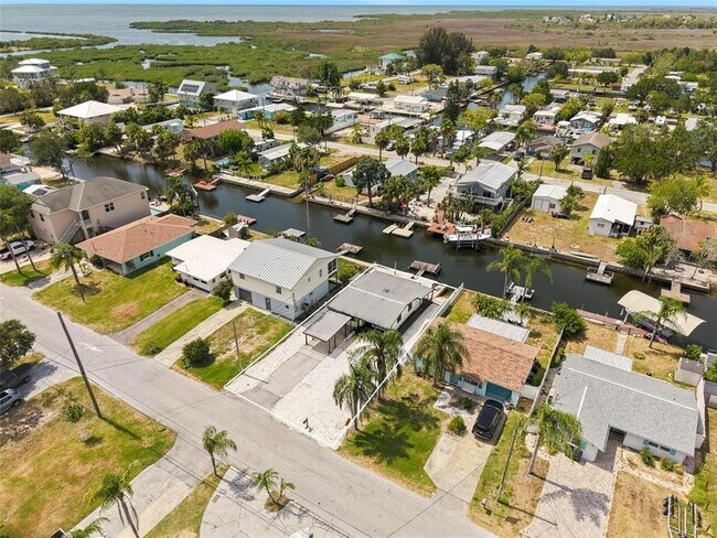 Building Photo - 7037 McCray Dr