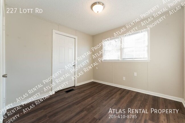 Building Photo - 227 Lott Rd