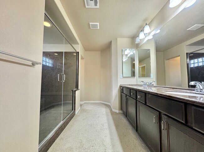 Building Photo - 8173 Crimson Creek Ct