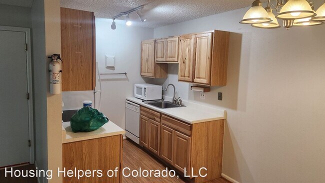 Building Photo - 2 br, 1 bath House - 3250 Oneal Circle #E25