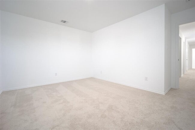 Building Photo - 2023 Delphine Dr