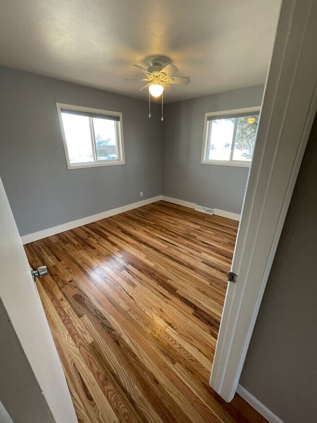 Building Photo - Beautiful 3 Bed and 2 Bath in Northglenn