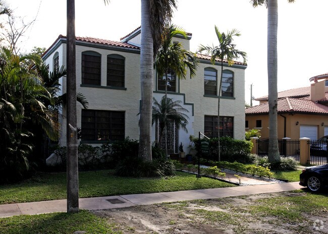 Building Photo - Palermo Isles Apartments